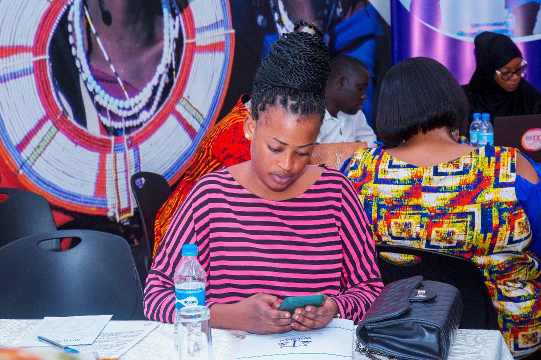 WiLDAFTz's tweet photo. "Ukatili wa kingono haukubaliki mahala pa kazi. Tuanze kuzungumza. Usione kwa sababu ni fulani mimi hayanihusu." - @anabahatimlay
#UsawaNaHakiKazini
#KomeshaUkatili
#Ratify190
@LSFTanzania
@WanawakeNaAjira https://t.co/xklKWqEXR5