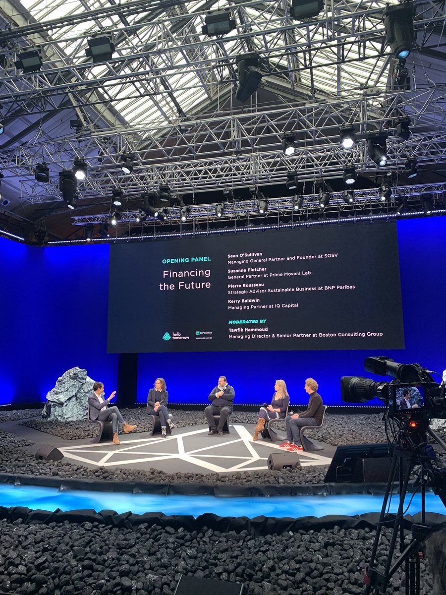romainmenard_'s tweet photo. Day 2️⃣ at @hellotmrc #HTSummit !🚀

Join us on our @BNPParibas space to meet our #startup partners &amp; experts and listen to inspiring talks. 

👉 Don’t miss the Global Challenge starting at 6pm with @RenaudDumora ! 

See you at the @104paris ✌️ https://t.co/bI2WGatzLI