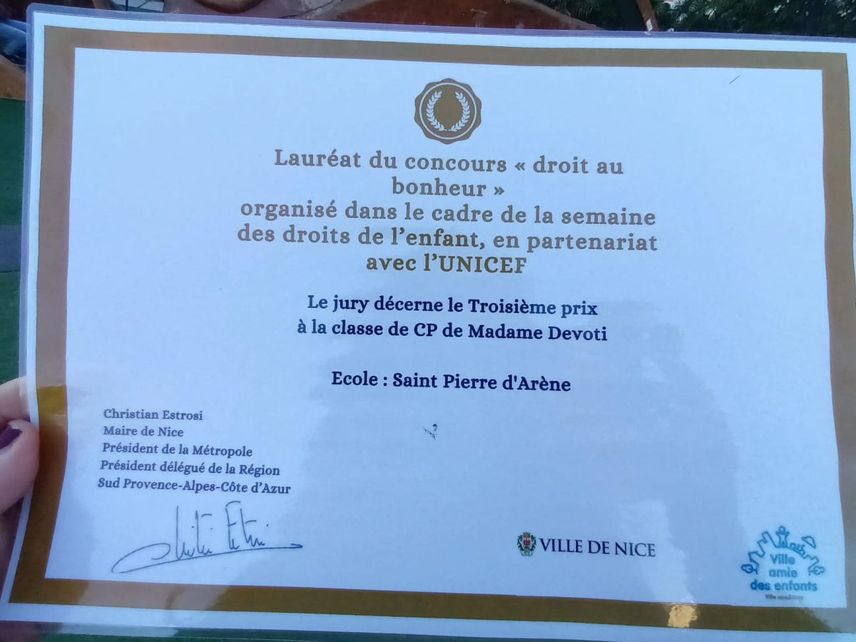 st_arene's tweet photo. 3ème ! Nos CP remporte une visite en VIP du parc Phénix avecez soigneurs et un accès à l'accrobranche ! https://t.co/RDeh36VtI9