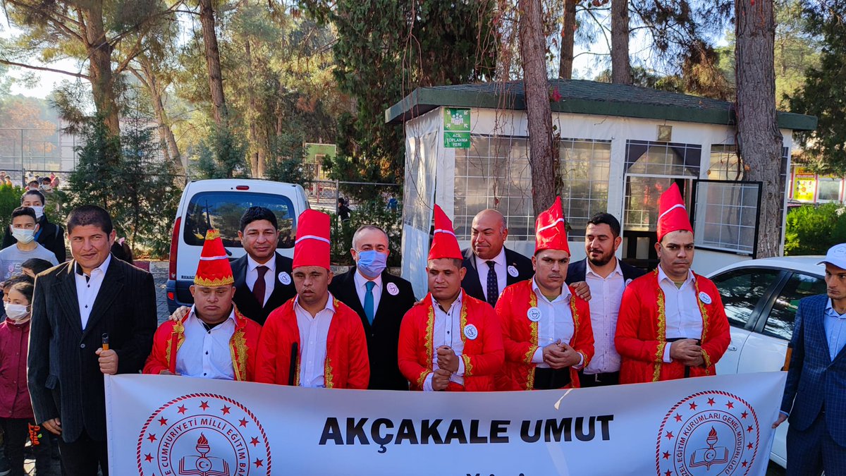 AkcakaleShm's tweet photo. Müdürlüğümüzce 3 Aralık Dünya Engelliler Günü münasebetiyle ilçe kaymakamımız Sayın Oltan BAYRAKTAR, Akçakale Belediye Başkan Yardımcımiz, protokol üyeleri ve engelli bireyler ile Farkındalık Yürüyüşü ve etkinlikler düzenlenmiştir @tcailesosyal  @akcakalegovtr @SanliurfaASH https://t.co/6dCih8OP1N