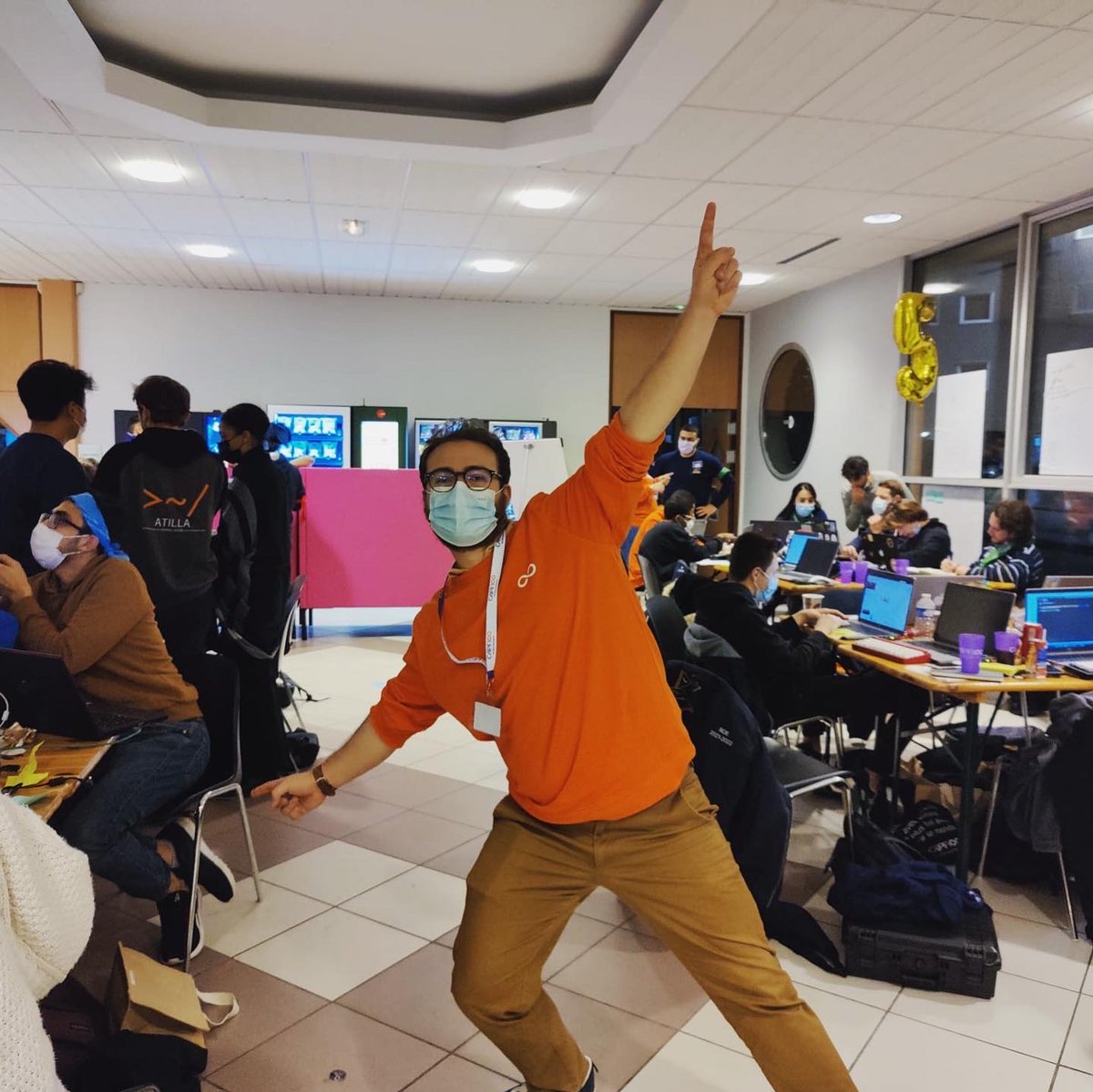 #Hack24 #Event CY Tech
Jour 2 ! Et déjà bientôt la fin de l’événement .. Il ne reste que 6 heures aux étudiants pour finaliser l’application ! On leur souhaite bon courage 💪🏻
En attendant, petit retour en images sur ce qu’il s'est passé cette nuit au #Hack24 🌙