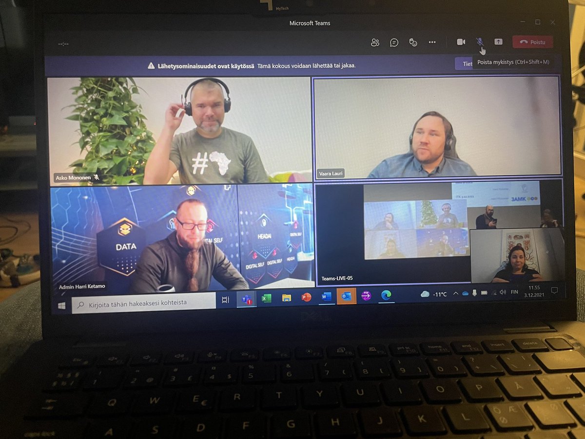 leenapontynen's tweet image. Digiajan meininkiä: hybridinä paneelissa #itk2021. Ei tämä ITK:n pöhinää saavuta, mutta mukana kuin pukama!