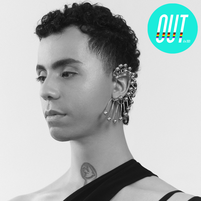 ajlgbt's tweet photo. Artiste queer, @mynameisyanis a annoncé en 2021 être trans et non-binaire, et prépare un EP, qu’iel décrit comme un “hommage à ce parcours qui est évidemment queer”. Sera-t-iel élu·e personnalité de l'année LGBTI ? ✨C'est vous qui décidez ! #OUTdor2021 https://t.co/eKsGRhUm7H https://t.co/ebvwqinc4s