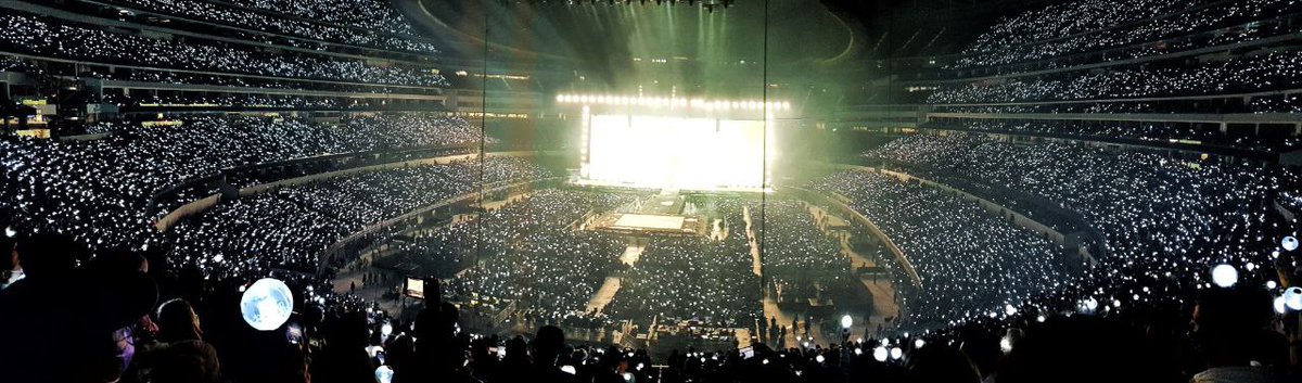 Iraqirmstan's tweet photo. @bts_bighit [بانقتان اليوم] أنتم تعلمون أن هذه الأيام الأربعة الثمينة حدثت بسبب الآرمي؟ منذ أن ألتقى بانقتان بالأرمي أصبحوا أشخاصاً أقوياء 🥴💪💜 

 #PTD_ON_STAGE_LA #Stage_For_ARMY #withColdplay #PTD_ON_STAGE_LADay4 #Lets_meet_soon_pleeease 
(يونغي قال أنها النهاية) https://t.co/uaImGaSAG2