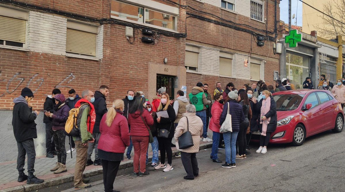 AlertaDesahucio's tweet photo. Según datos del CGPJ hechos públicos ayer, en el tercer trimestre de este año, se han ejecutado más de 8.600 desahucios

Aumentan un 41% los derivados de ejecución hipotecaria. 

https://t.co/247IDKRQMS https://t.co/yGcrnCksP2