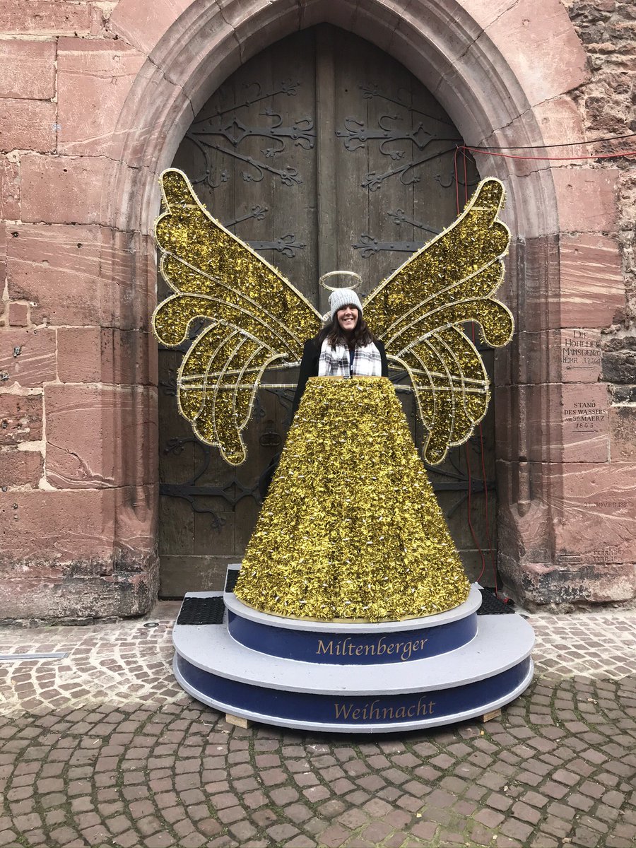 APT_Becky's tweet photo. 🎅Customers feeling festive?🍷

👍🏻Our Christmas Market cruises are on sale for 2022

❤️Our Rhine &amp; Moselle cruise includes unique cultural experiences in up to 7 towns, villages &amp; cities, including a few magical Christmas markets! 🎅

#contactmeforinfo @APTAgentClub https://t.co/KOp5A8Tu1k