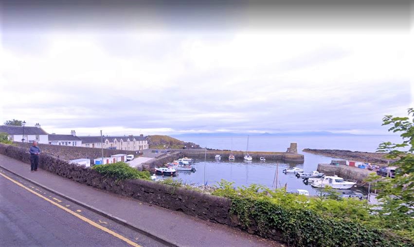 Studio_FV's tweet photo. #StudioFV's team is in #Dunure #Ayrshire, filming with @lizfable #Fablevision and students from @UWScreative @UWS_SBCI for the @EUErasmusPlus project - #BridgingDigital - @Intercult @IKM_Gdansk #adulteducgreece #digitalskills #informaleducation https://t.co/2967QkfOQ8 https://t.co/dXhJc6jUAX