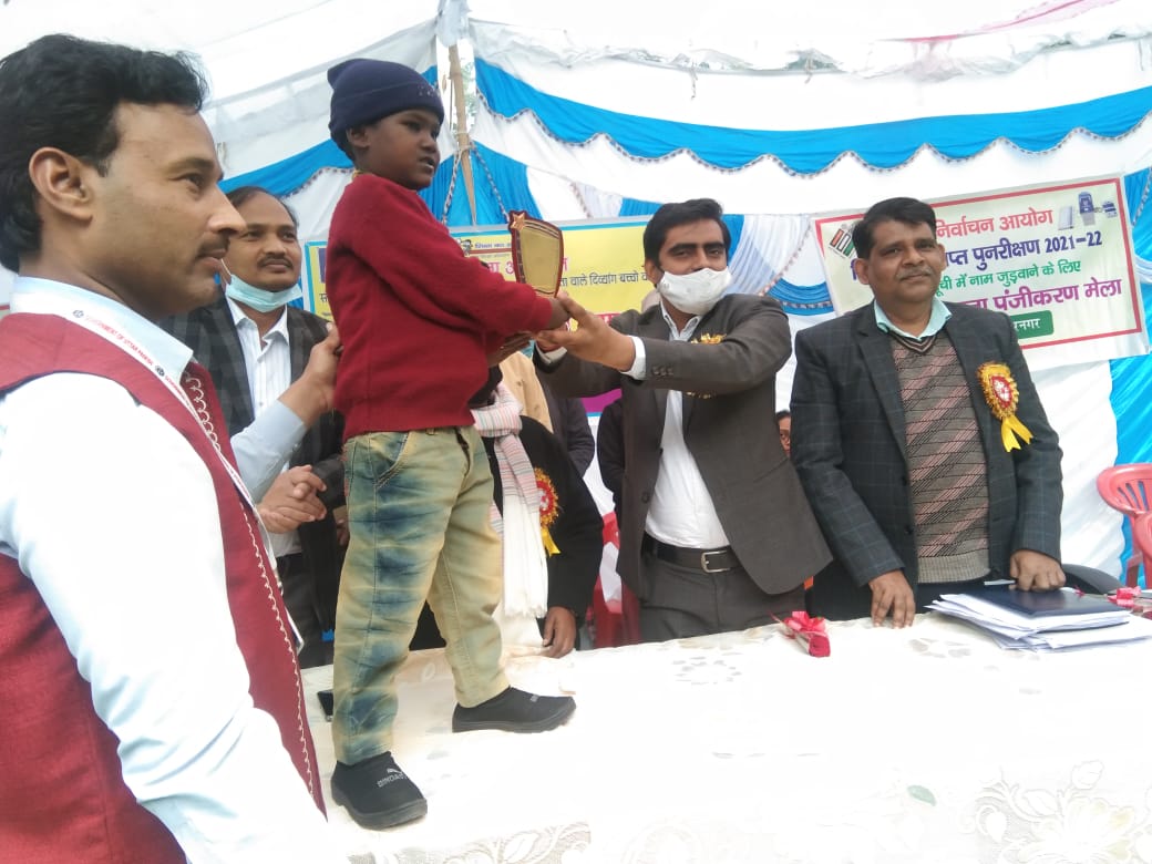 SDM Jansath (जयेन्द्र कुमार) tweet media
