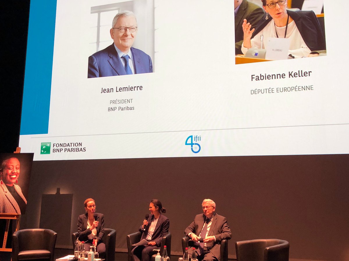 fabienne_keller's tweet photo. Débat ce matin au @TheatreChaillot sur l’insertion professionnelle des réfugiés, organisé par l’@IFRI_ et la @FondationBNPP.

J’ai partagé des réflexions issues de mon travail au Parlement 🇪🇺 sur la migration et l’asile.

Bravo aux entreprises qui s’engagent dans cette démarche! https://t.co/xRnmmdkAN3