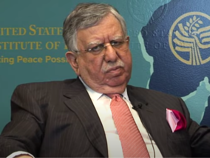 pakco_updates's tweet image. #Dec3rd

5. @FinMinistryPak shared import details which are import of food items $911Mn, energy, including POL products &amp;amp; RLNG $2.4Bn, raw material $2.2Bn, machinery $1.14Bn &amp;amp; #Covid19 #vaccine $621Mn in Nov 21. With little room to curb #Islamabad to slap custom duties.
#Pakistan