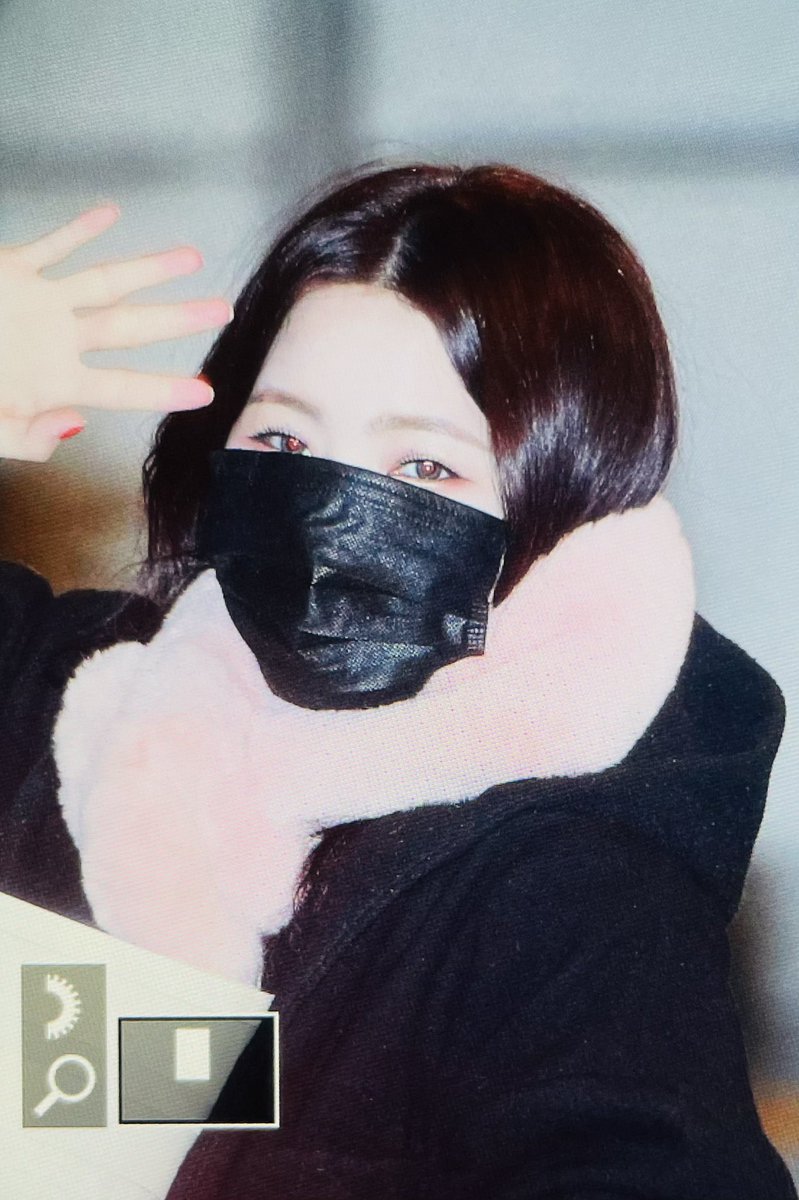 Dear_Rina_'s tweet photo. 211203 프리뷰 #리나 #강소은 #RINA 
고생했엉 https://t.co/QmwOpH97DD