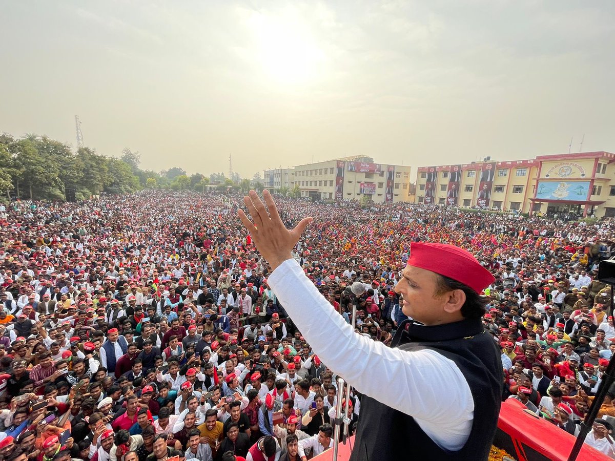 yadavakhilesh's tweet image. कहे बुंदेलखंड ~ भाजपा के लिए दरवाज़ा बंद

#बाइस_में_बाइसिकल