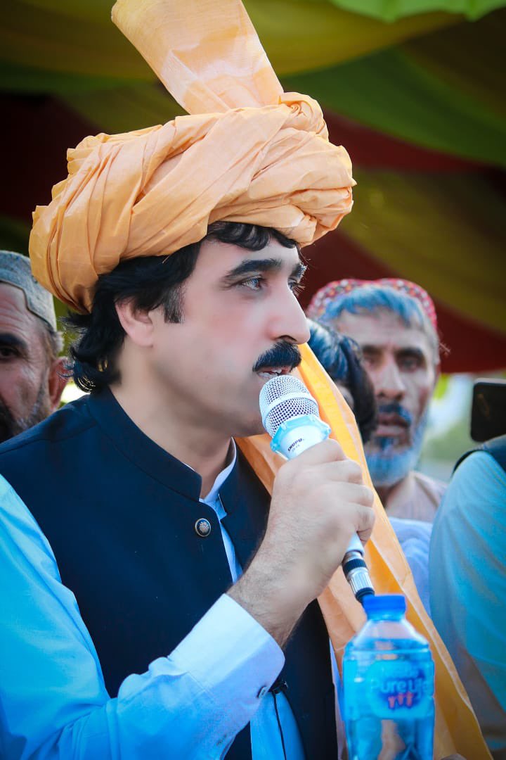 NaseebUllahdum2's tweet photo. میں اپنوں سے اُمید لگانے لگا تھا  پھر مجھےقصہ یوسف یاد آگیا @ https://t.co/4Wo6ckc3jf