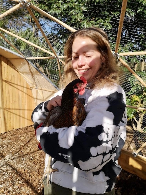 DiabetesUK's tweet photo. 1/6๐ฌ This #ResearchFriday, we're hearing from Dr Chrissie Jones (@JonesChristinaJ) who leads a Diabetes UK-funded project at the University of Surrey, looking at how we can prevent eating disorders in children with type 1 diabetes. This is her #LabToLife story: https://t.co/yNJeke50nz