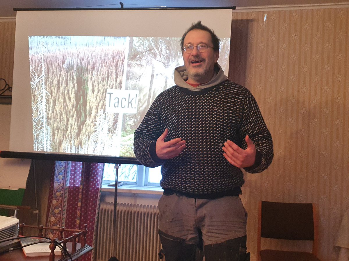 .<a href="/DimaDlitvino/">Dima Litvinov</a> sprider hopp mitt i det svenska #skogsmissbruket på Night festival i #Korpilombolo: 
"Förändring är möjlig. Jag tror att det går att stoppa förstörelsen. Det är inte bara är möjligt, det är oundvikligt." #swgreen