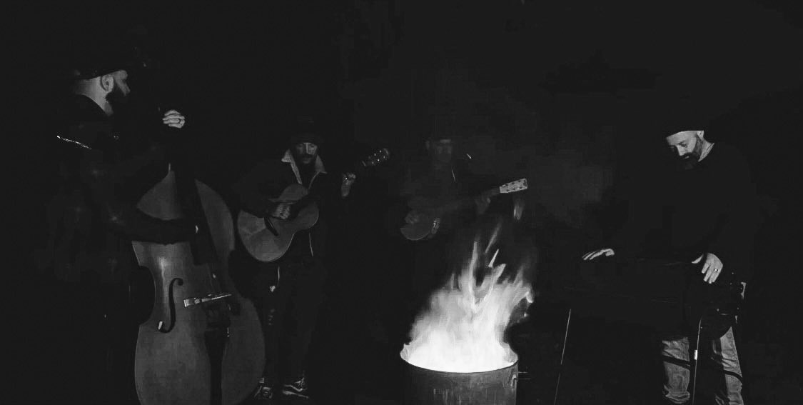 LeeRogersmusic's tweet photo. Happy Friday Folks! Don’t miss Further On Up The Road  #unplugged coming later today! Be sure to follow on insta, Facebook and Tiktok to watch 🎵
 #leerogersmusic #leerogersunplugged #darknotions #furtheronuptheroad #vinyl #singersongwriter #darkfolk #americana #blues #comingsoon https://t.co/kjxLSmWaJS