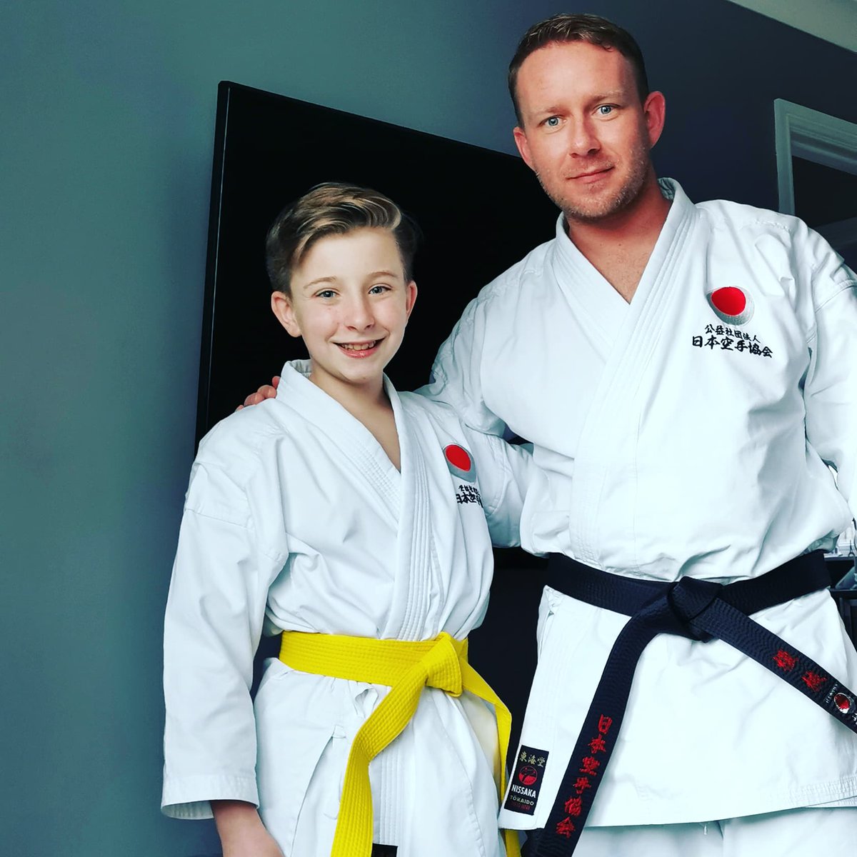 AlanWyseDJ's tweet photo. The little guy got his next belt 👌  A natural! #jka #karate #shotokan #dangrade #yellowbelt #7thkyu https://t.co/ouwJBwLaJT