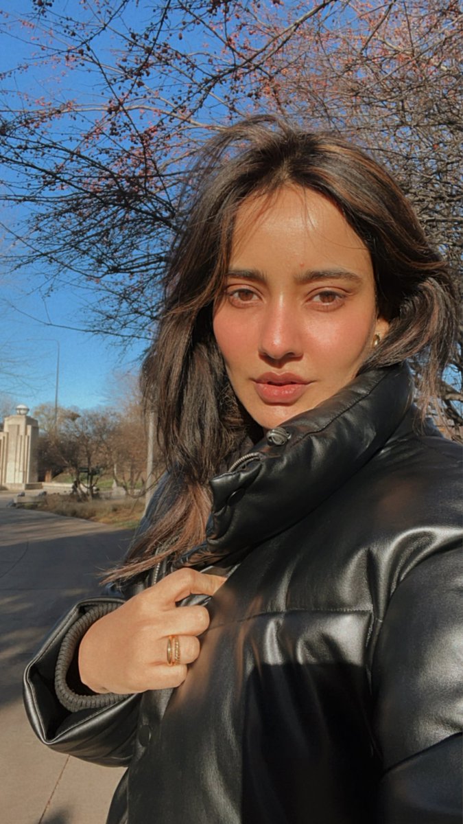 Neha Sharma tweet media