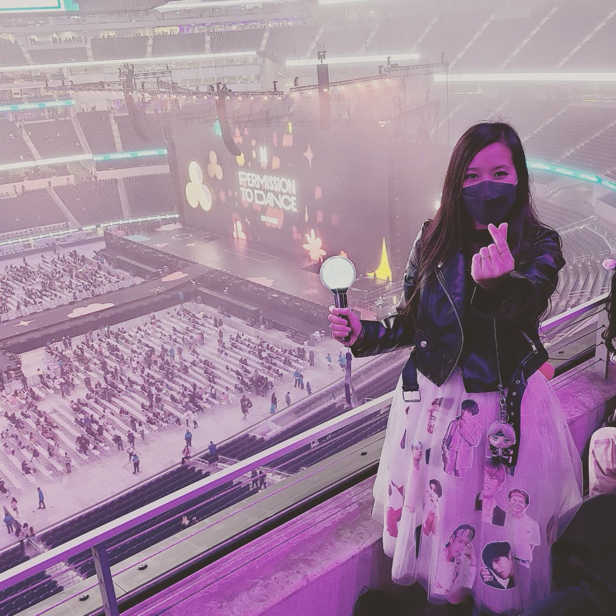 Ka36006891's tweet photo. Waited 2yrs to see BTS! It was amazing like always! Thank you for an awesome time! I 💜 you! Can't wait for 2022!#BTS_PTD_ON_STAGE_LA #PTD_ON_STAGE_LA_Day3 #PTD_ON_STAGE_LA #bts #BTSPermissionToDanceOnStageLA #BTSCONCERT #BTSV #SoFi #BTSARMY #BTSSoFiStadium #BTSConcertLA_D3 https://t.co/gm3Im5OBMS