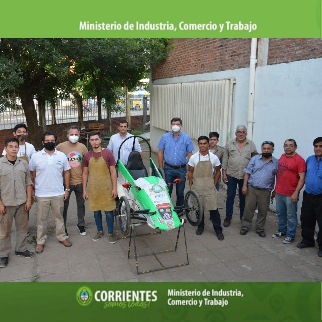 ¡Con el #SelloCorrentino 🐊 como estandarte un equipo de alumnos de la modalidad Mecánica de la Escuela Técnica Juana Manso representará a la provincia en el Desafío Eco YPF en el autódromo Oscar y Juan Gálvez! 

👉 bit.ly/AutoEscManso

#OrgullosamenteCorrentinos 💚