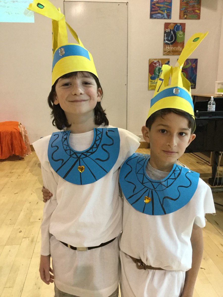 StChrisJunior's tweet photo. This morning during Morning Talk Year 4 took us back to Ancient Egypt and taught us lots about the Egyptians. What an awesome way to start the day! #fgroup #mystchris https://t.co/xXULZqjA54
