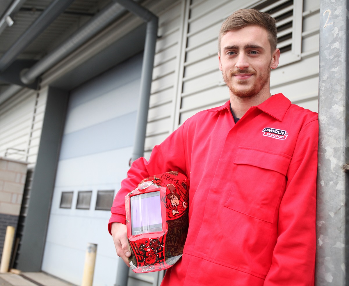 airproductsuki's tweet photo. Congratulations to William Hunt from @RollsRoyce who was awarded bronze position in the recent #skillweld #welding competition. 🥉
Thanks to the judges and to all the finalists who did a great job showcasing their welding skills @codeaweld @LincolnElectric @worldskillsuk https://t.co/arKgqadtOr