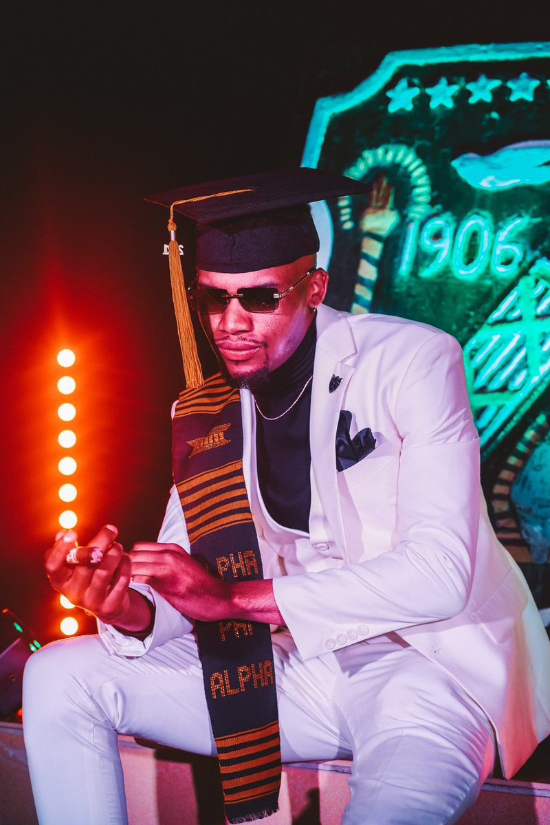 JoBloProduction's tweet photo. Twas the night Before Graduation. Ten years of a testimony. Just a 17 year old kid from Mobile,Al lost and broken  however through God a 27 year old man was blessed to find his purpose within his Passion  of business &amp; community . https://t.co/xhd23yrlTo