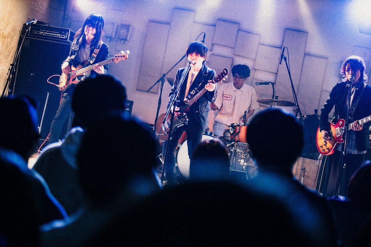 Blue_kara27's tweet photo. 【 LIVE Photo 📷💐 】

ブルーから。vol.10 - 4周年イベント -
in 下北沢MOSAiC

ハイエナカー

Photo by @inagakiruriko https://t.co/o1EwSGHy5x