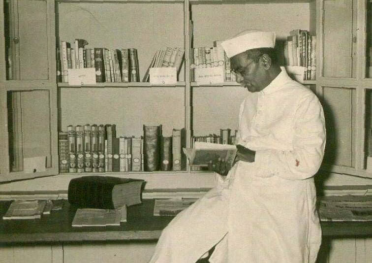 thakurdalipsing's tweet photo. 1st President of India said, the Kukas became very strong within years of its birth at Bhaini Sahib in 1857. In a way Gandhi/Nehru could be considered as the political/spiritual inheritors of the 1st great warrior in white, Satguru Ram Singh Ji.
प्रथम राष्ट्रपति
राजेंद्र प्रसाद https://t.co/5THnRiQ7eF