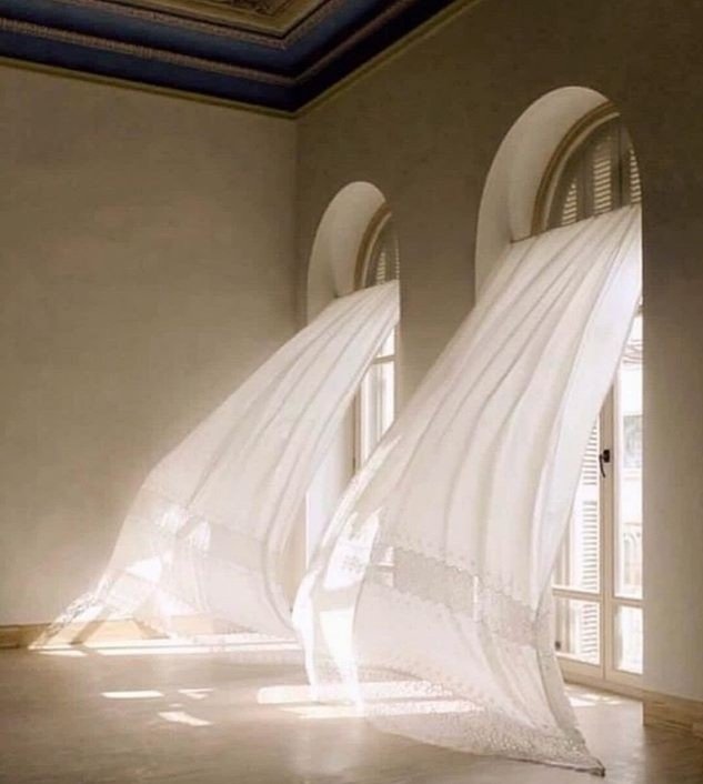 La brezza del mattino ha segreti da dirti. Non tornare a dormire.
(Rumi)

#NelPaeseDegliAforismi #CasaLettori 
<a href="/CasaLettori/">Casa Lettori</a> 💙