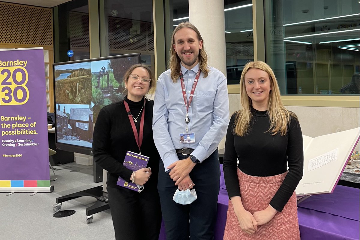 Top #localgov comms team - fab work @COOpsJo 👏🙏#Barnsley2030 #booklaunch &amp; ⁦<a href="/AlisonDixon81/">Alison Dixon</a>⁩ for the story #noplaceforhate ⁦<a href="/comms2point0/">BLOCKCHAIN RECLAIM 🏆🏅</a>⁩ ⁦<a href="/SarahNormanCX/">Sarah Norman</a>⁩