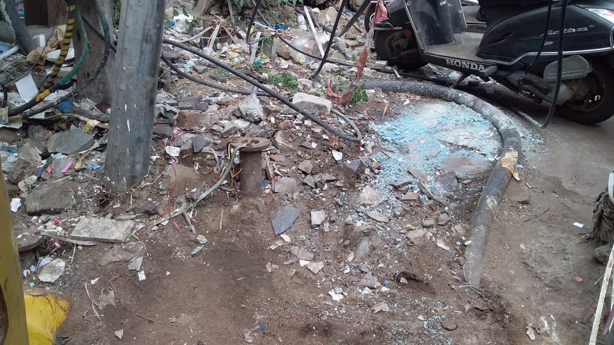 Deeswm9's tweet photo. @Tsunilkumar12 @GHMCOnline Garbage cleared https://t.co/cTe7YTVBV5