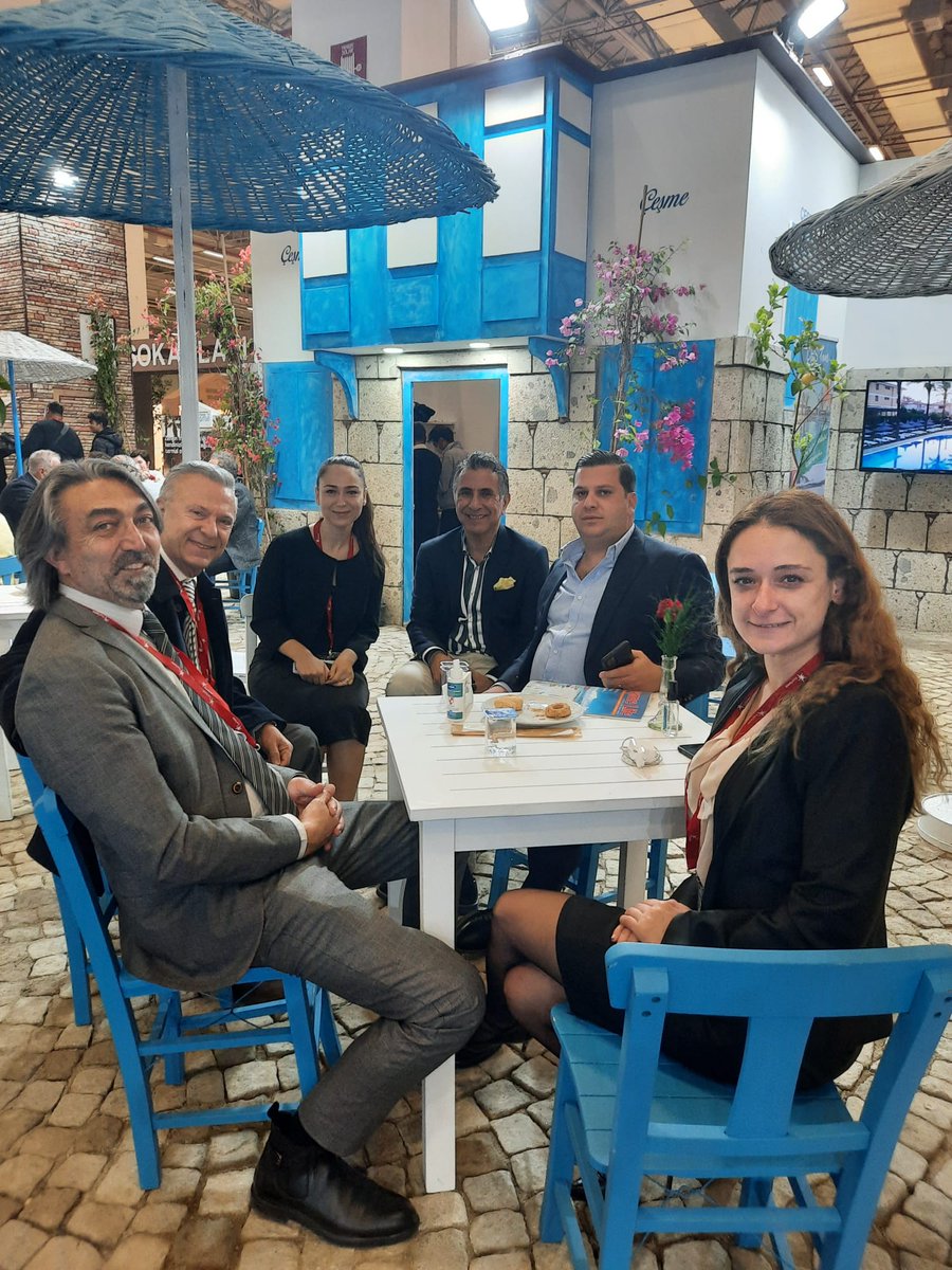 cesmecomtr's tweet photo. Travel Turkey İzmir fuarı 2. gününde A Hall C 114 numaralı Çeşme standımızda tüm misafirlerimizi ağırlamaktan keyif duyacağız. #TravelTurkeyIzmir #cesme #cestob #travel #turizm #fuar @demyakup https://t.co/Rnx0dPeAls