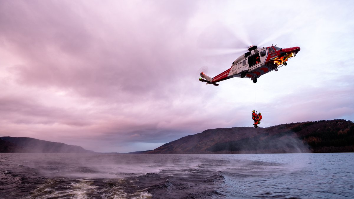 HMCoastguard's tweet photo. An ordinary day for our crews in the airborne office but an extraordinary sighting for onlookers - #999Coastguard training on Loch Ness 🤩

Thanks to all our crews this #InternationalCivilAviationDay for all you do from above... 🚨🚁

📸 Kyle Fuhrmann https://t.co/aItnFxlUw6