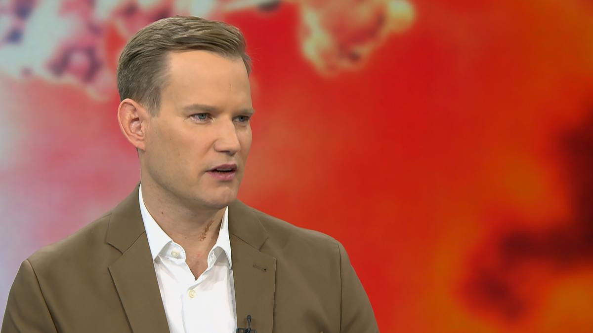 welt's tweet image. Corona: "Böllerverbot hat auf Infektionsgeschehen wohl sehr geringen Einfluss", sagt Streeck to.welt.de/DSXS2Mn