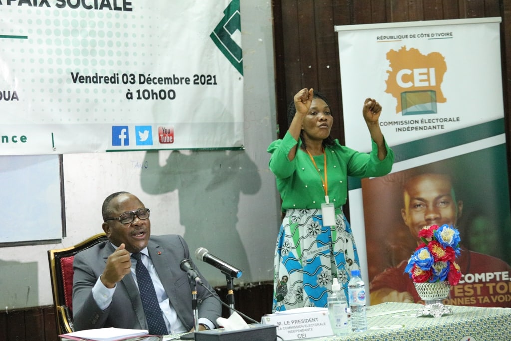 #RoadShow Tournée Nationale de #Sensibilisation &amp; d'#Education Electorale
M. Ibrahime Coulibaly-Kuibiert, Prdt de la CEI rencontre ce matin les étudiants de l’Uni Nangui Abrogoua d'Abidjan <a href="/univ_na/">Université Nangui Abrogoua</a>