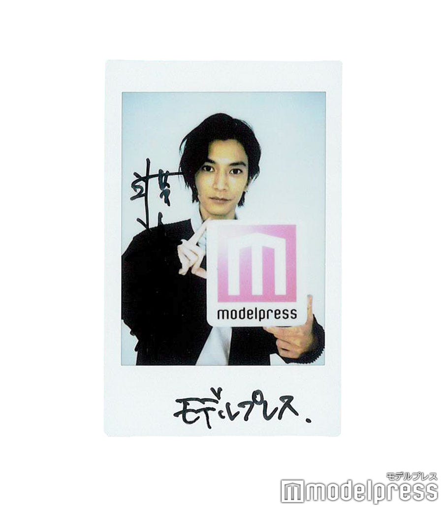 modelpress's tweet photo. 【フォロー＆リツイート✨】

#渡邊圭祐 さん直筆サイン入りチェキを1名様にプレゼント🎁

1⃣@modelpressと@mp_editorsをフォロー
2⃣このツイートをRT
で応募完了✌

12/18 正午〆切！

🔻インタビュー
https://t.co/kVckjlFCfo

#彼女を笑う人がいても #モデルプレスプレゼント https://t.co/Cl1cQnLtS7