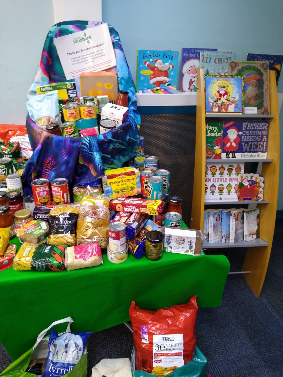 LBHFLibraries's tweet photo. Some great pictures of the generous food donations received at Fulham Library for @hffoodbank from the local community. #fulhamlibrary #lbhflibraries #hffoodbank https://t.co/4NiJlxeudJ