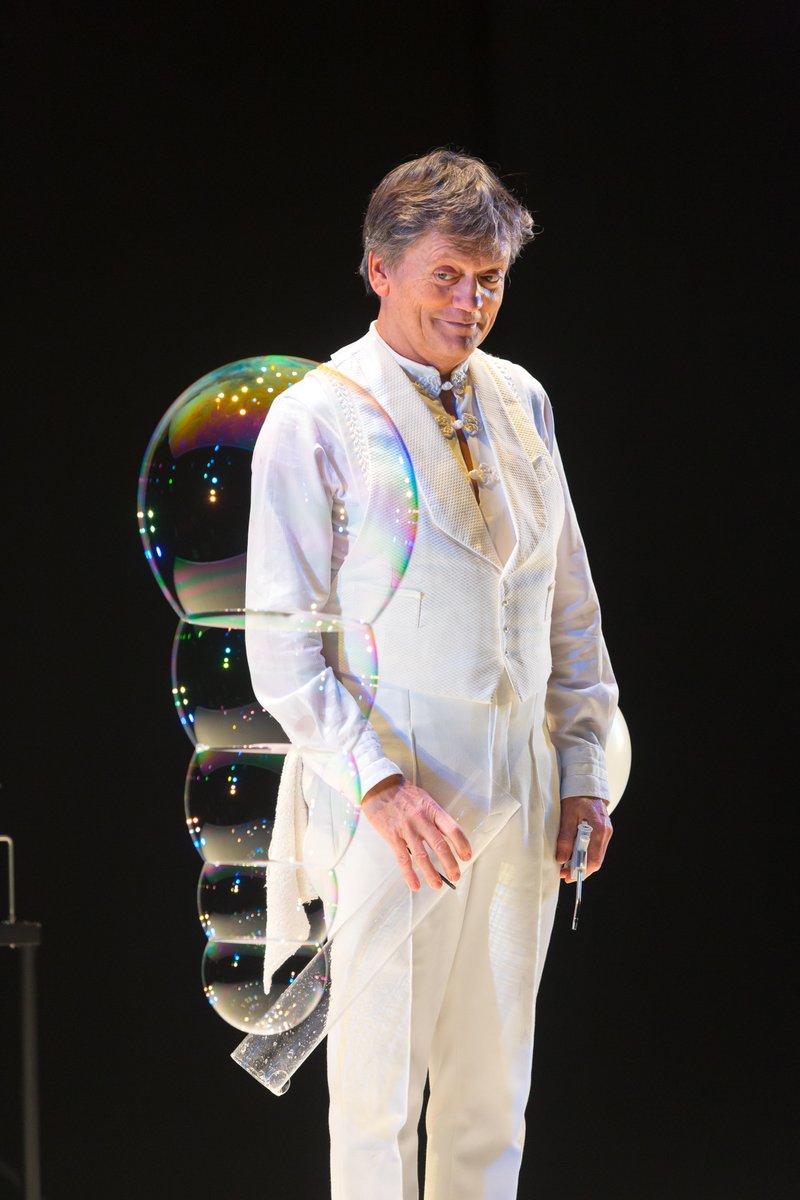 Ja falta menys per tornar a ser al <a href="/sat_teatre/">SAT! Sant Andreu Teatre</a>.

Aquest Nadal farem que els grups bombolla es converteixin en constel·lacions de bombolles...

Entrades ja a la venda!

sat-teatre.cat/programa/pep-b…