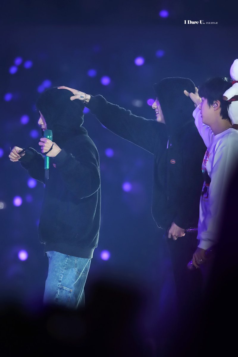 JeonTaely's tweet photo. Os taejinkook 🤲💜💜 https://t.co/uVYwcIONw3