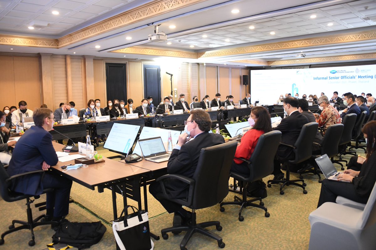 PS Thani Thongphakdi chaired APEC ISOM today to drive an Open, Connected & Balanced #APEC2022Thailand. To transform the future, APEC will reflect evolving needs from COVID in FTAAP,resume safe & convenient cross-border travel & shift to sustainable growth that embraces BCG Model.