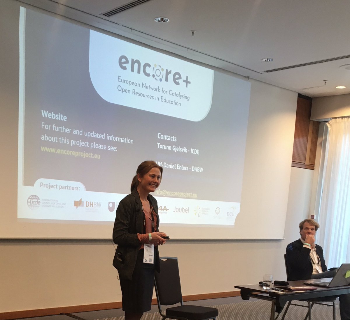 amalbrand's tweet image. ICDE Secretary General Torunn Gjelsvik at OEB 2021 presenting ENCORE+ project in the session “All in on OER” @TorunnG #EncorePlus #OEB21