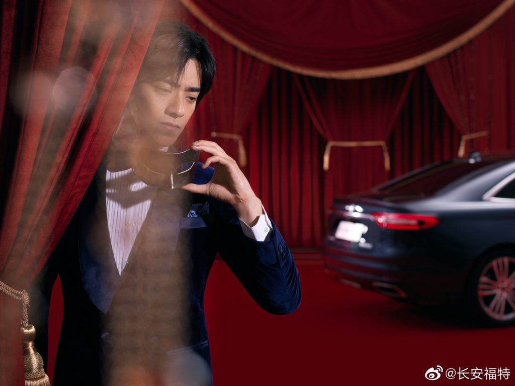 cloud_yunlong's tweet photo. 한밤에 밤에 핀 눈부신 빛처럼
달빛에 반해 핀 하이얀 꽃처럼
한순간 사라진 하룻밤 꿈처럼
별 따라가다 십 리도 못 가라
한밤에 밤에 핀 눈부신 빛처럼
달빛에 반해 핀 하이얀 꽃처럼
한순간 사라진 하룻밤 꿈처럼
달 아래 너는 참 ��름답구나 (c)
#zhengyunlong #郑云龙
#ayanga #阿云嘎 https://t.co/76t8XGlFP4