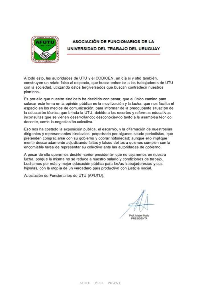 MnicaSantaCruz's tweet photo. Carta al #Presidente desde #AFUTU #Uruguay . Para que se entere, que los gurises se están quedando sin cursos y los #docentes sin trabajo.
A la #UTU la están #recortando. https://t.co/EYrKkF4R8E