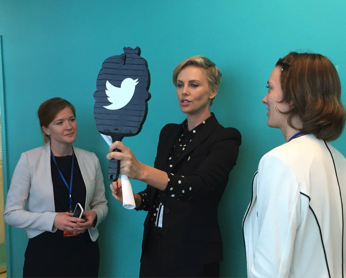 epistogen's tweet photo. Mirror Mirror. Apple decided to show me this today. Great memory from #UNGA and the most nervous I’ve been around a public figure. Is the @Twitter mirror still a thing? https://t.co/LCtTfOrAoK