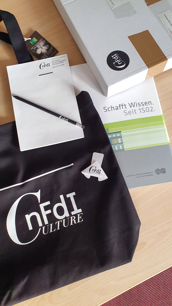 HubertMara's tweet photo. Leicht verspätet und doch perfekt getimed für den Einkauf vor dem Wochenende. Die Webcam Abdeckung ist das Ding der Woche 😄 Vielen Dank - auch für die Veranstaltung an sich - und ein schönes Wochenende @nfdi4culture von #eHumanities &amp; #FCGLab @UniHalle https://t.co/vfWYqoT9Oc