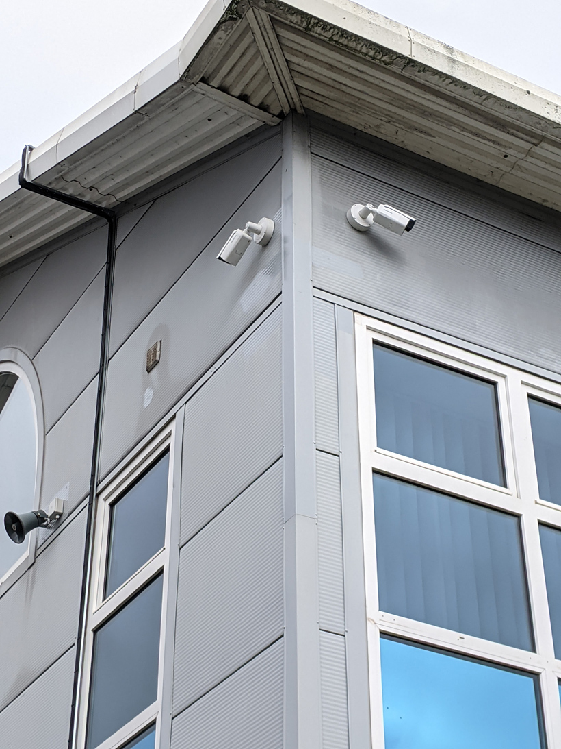 CladdingCoating's tweet image. Sometimes a full re-spray isn’t always required on a project. Our team can complete targeted cladding repair and refurbishment on particular areas of your building, just like we did here on this project in Bury.  claddingcoatings.co.uk/cladding-refur… 
#claddingrepair #cladding #coatings