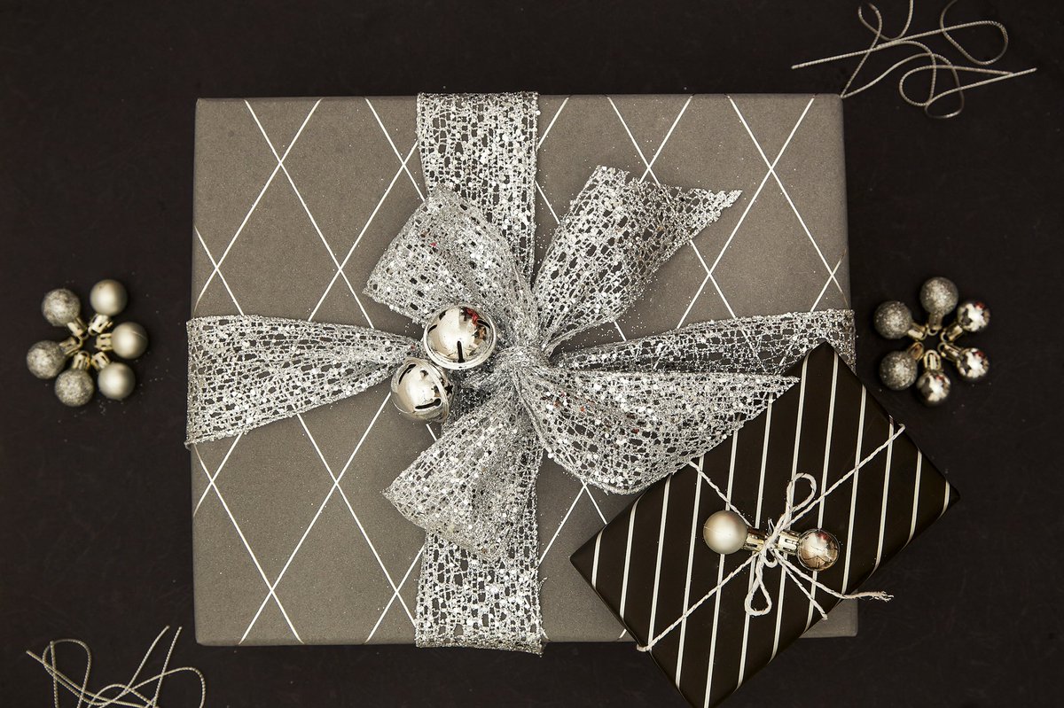 velvetbowng's tweet photo. It’s our favourite time of the year!
Don’t forget to wrap your gifts with Velvet Bow 🎁
#Christmas2021 #velvetbow #giftwrappingservices https://t.co/ndxtjdB4gD