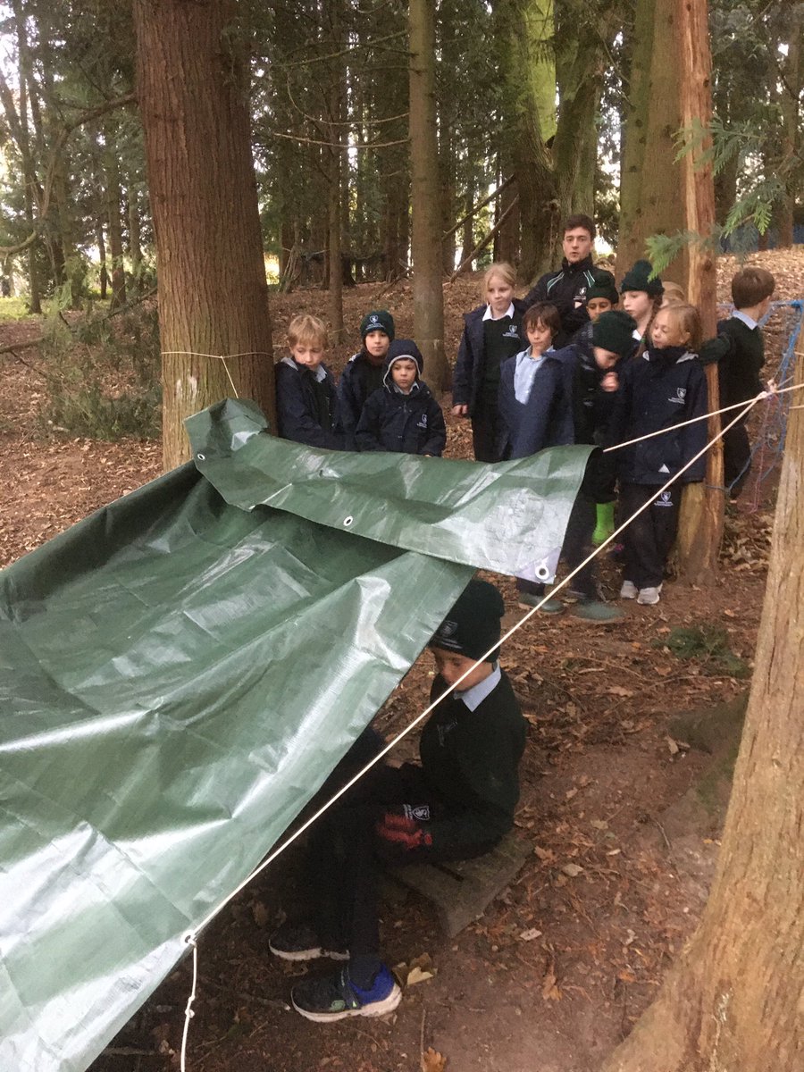 KESPreparatory's tweet photo. #StroudY4 #StroudOutdoors #StroudCollaboration #StroudForestSchool Kingfishers created amazing shelters out of materials provided by our amazing Ranger, Mr Caie. They then evaluated how effective they were and tested them out! https://t.co/1uOXqqHCFu