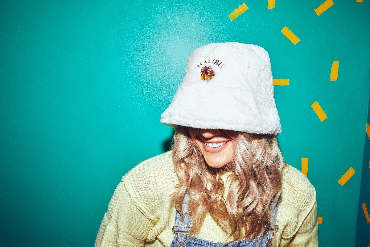 MalibuUK's tweet photo. Santa baby, just slip some Malibu festive merch under the tree, for me😉

Introducing our ✨Malibu Christmas Collection✨ inc. furry bucket hats, furry sliders &amp; stockings for all your festive szn needs. 

Dropping 07.12.21 🔥

#HaveAVeryMalibuChristmas
#LetTheFunshine https://t.co/KsLh0OqPGE